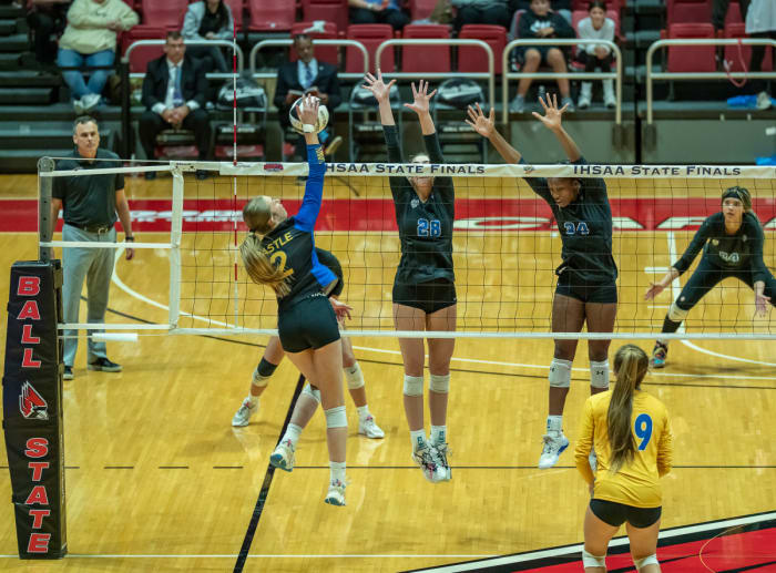 Hamilton Southeastern Castle Illinois girls volleyball 11-4-23 Julie L Brown 24033